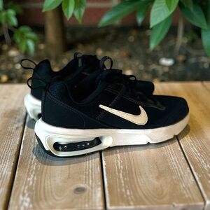 Nike Air Max Youth Boys Sneakers Black White Size 3.5